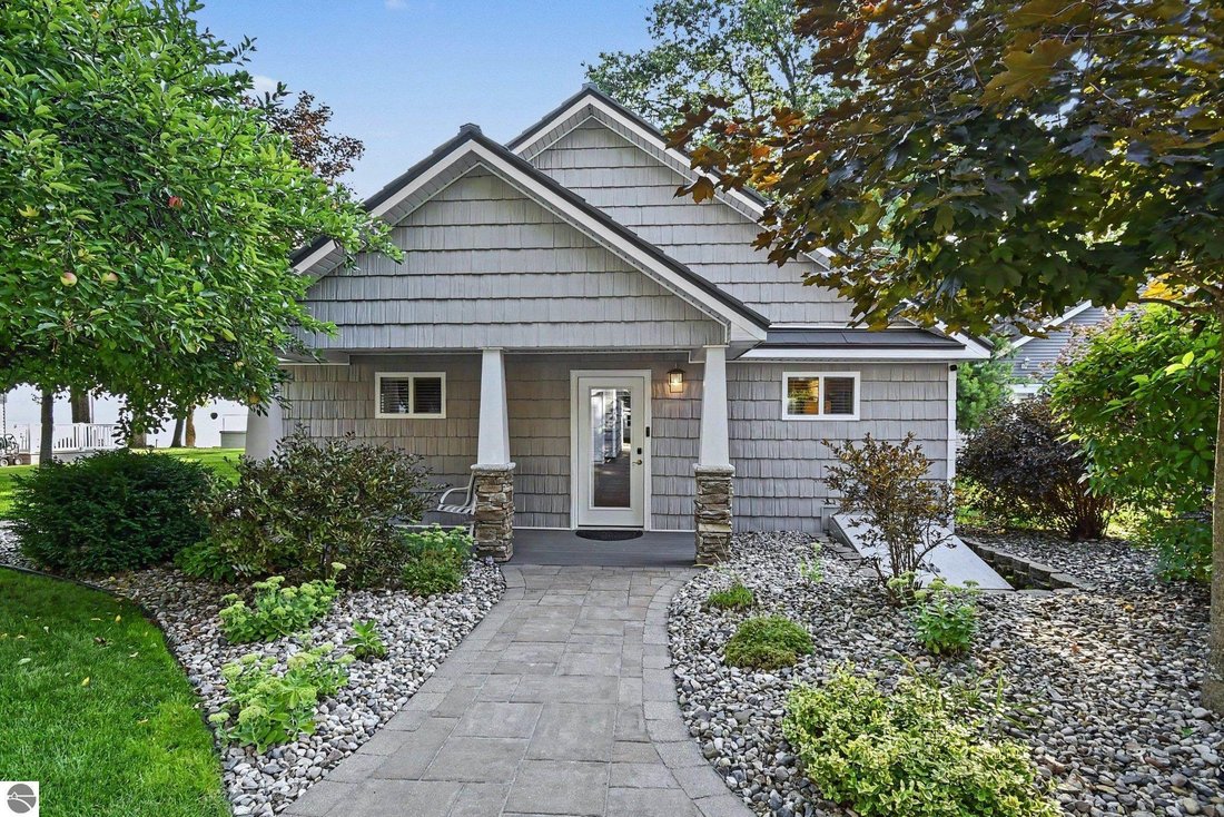 House in Tawas City, Michigan, United States 1 - 18767215