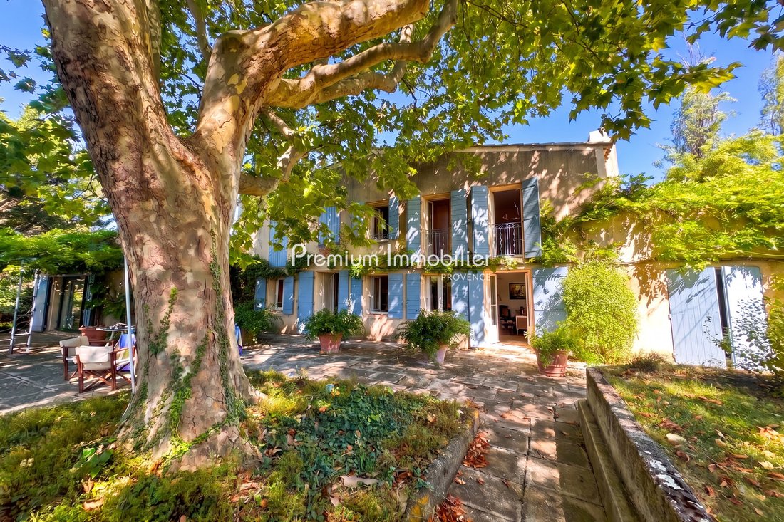 Villa in Mazenod-Bellevue-Saint Donat-Banon, Aix-en-Provence, France 1 - 18767167