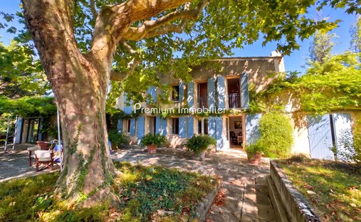 Villa in Mazenod-Bellevue-Saint Donat-Banon, Aix-en-Provence, France 1