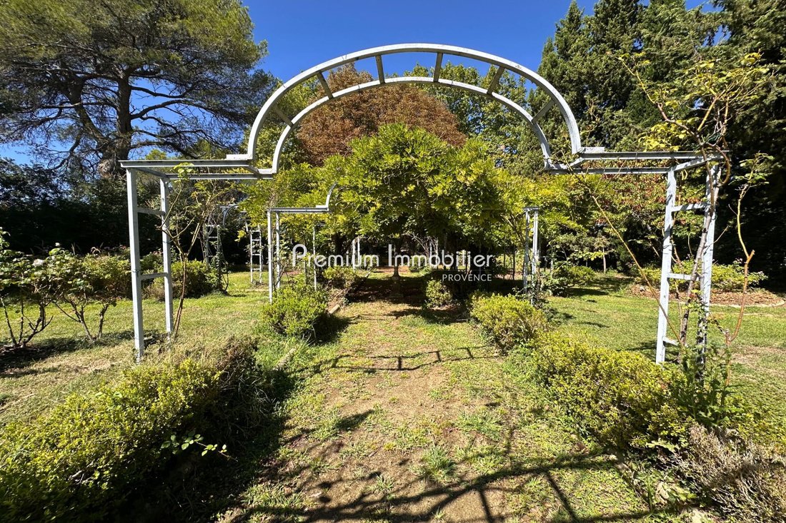 Villa à Mazenod-Bellevue-Saint Donat-Banon, Aix-en-Provence, France 5 - 18767167