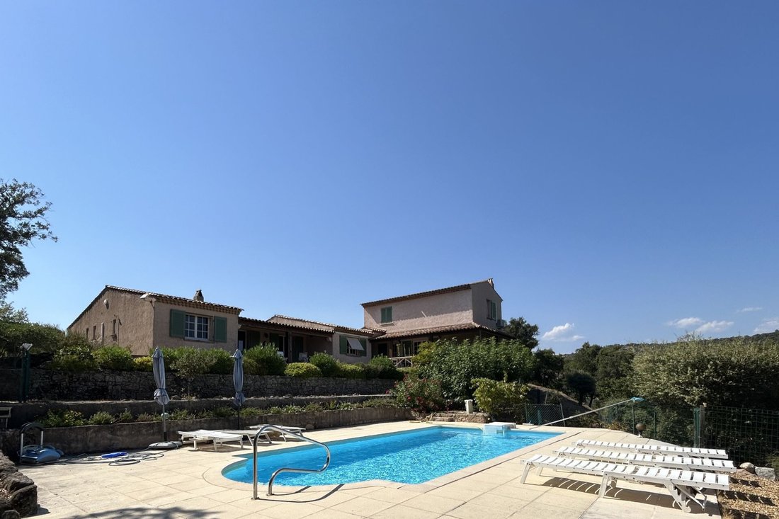 Villa in Le Plan-de-la-Tour, Provence-Alpes-Côte d'Azur, France 3 - 18767171