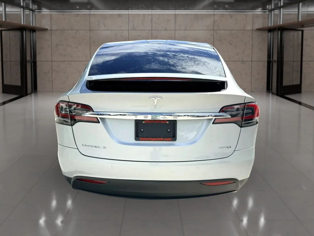 Suv in West Palm Beach, FL, United States 4 - 18747883