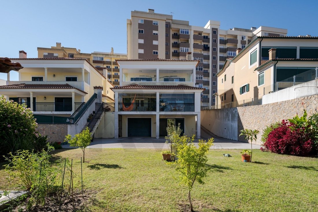 Townhouse in Povoa de Santa Iria e Forte da Casa, Lisbon, Portugal 1 - 18767361