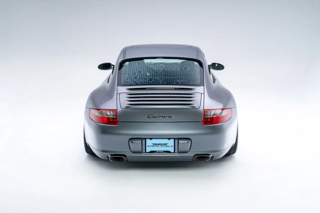 Coupe in Los Angeles, CA, United States 5 - 18767804