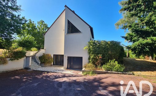 Casa a Yvré-l'Évêque, Paesi della Loira, Francia 1