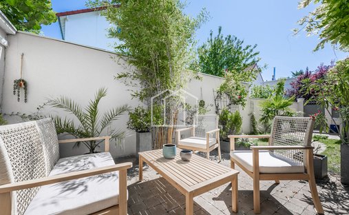 House in Plateau Ouest, Suresnes, France 1