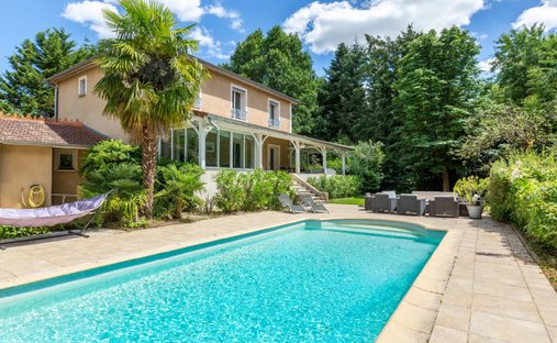 Villa in Écully, Auvergne-Rhône-Alpes, France 1