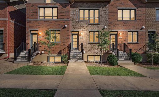 Condominio a Boisbriand, Québec, Canada 1