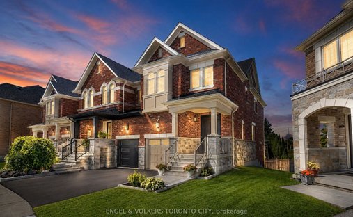 Townhouse in Gormley, Ontario, Canada 1