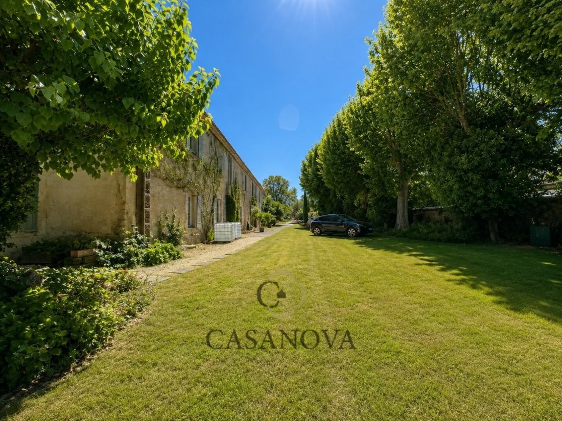 Casa di campagna a Parignargues, Occitania, Francia 1 - 18770074