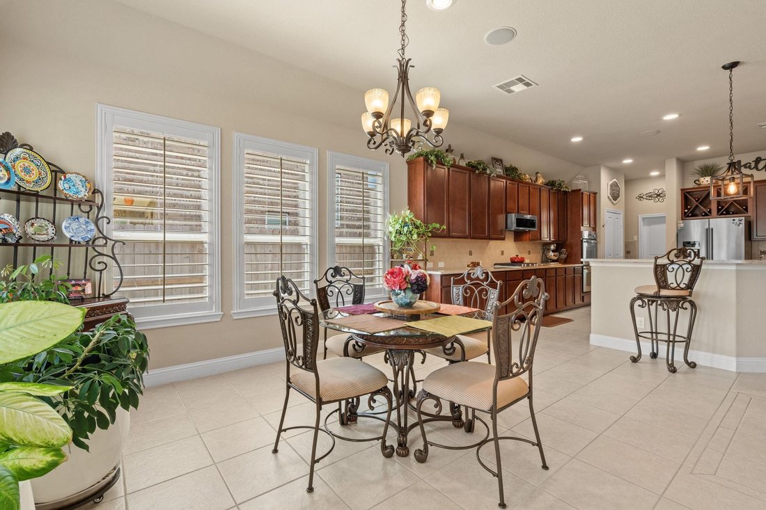 House in Tomball, Texas, United States 5 - 18769012