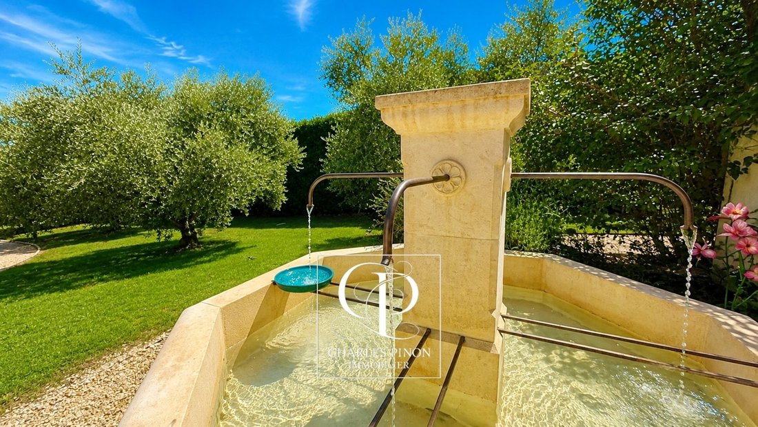 Villa à Rognes, Provence-Alpes-Côte d'Azur, France 2 - 18769904