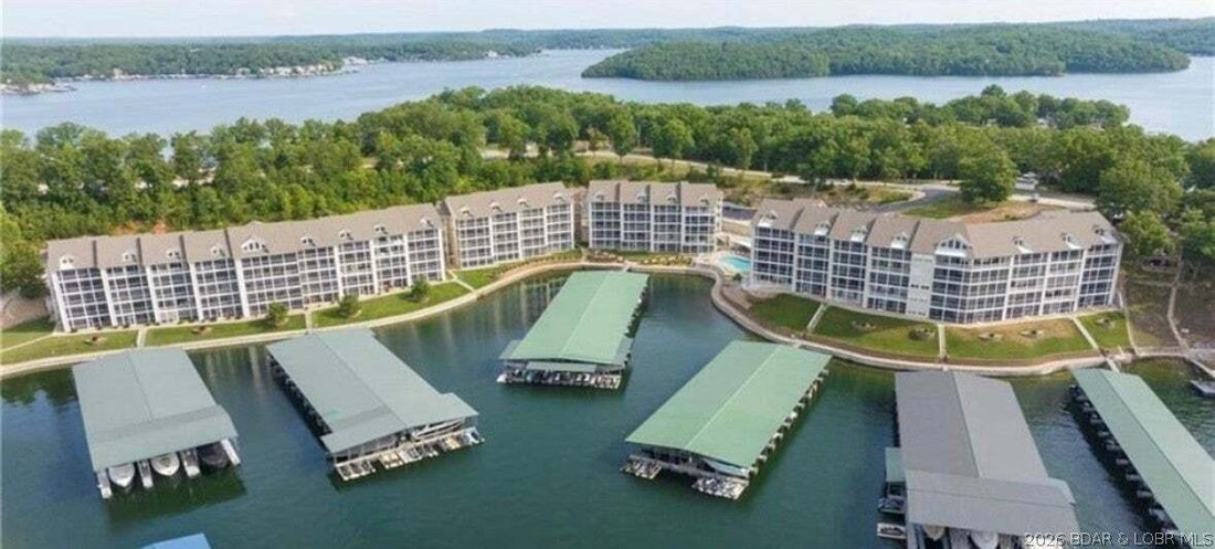 Condo in Gravois Mills, Missouri, United States 5 - 18768213
