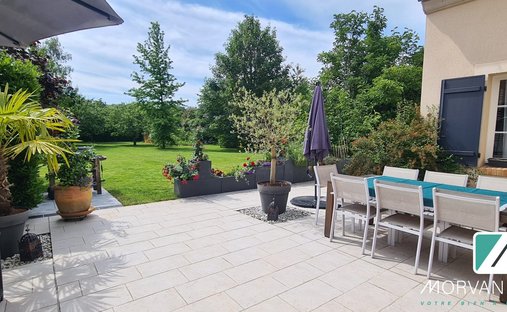 Villa à La Celle-les-Bordes, Île-de-France, France 1