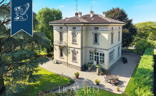 Villa en San Fermo della Battaglia, Lombardía, Italia 1