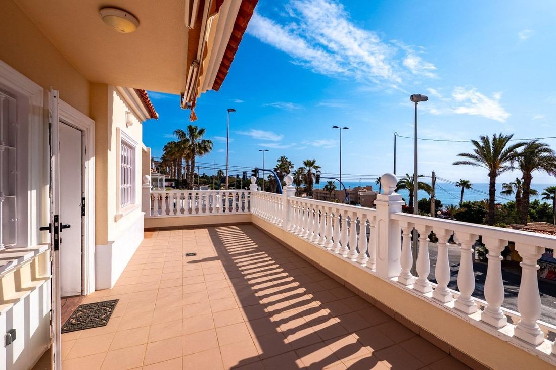 Chalet in Torrevieja, Land Valencia, Spanien 2 - 18772319