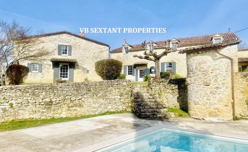 House in Frontenac, Nouvelle-Aquitaine, France 1