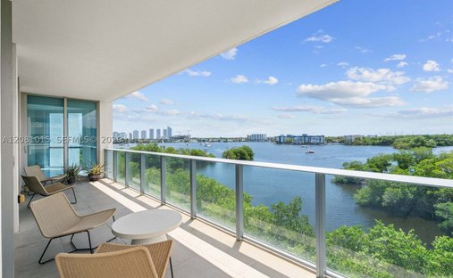 Eigentumswohnung in Golden Beach, Florida, Vereinigte Staaten 1