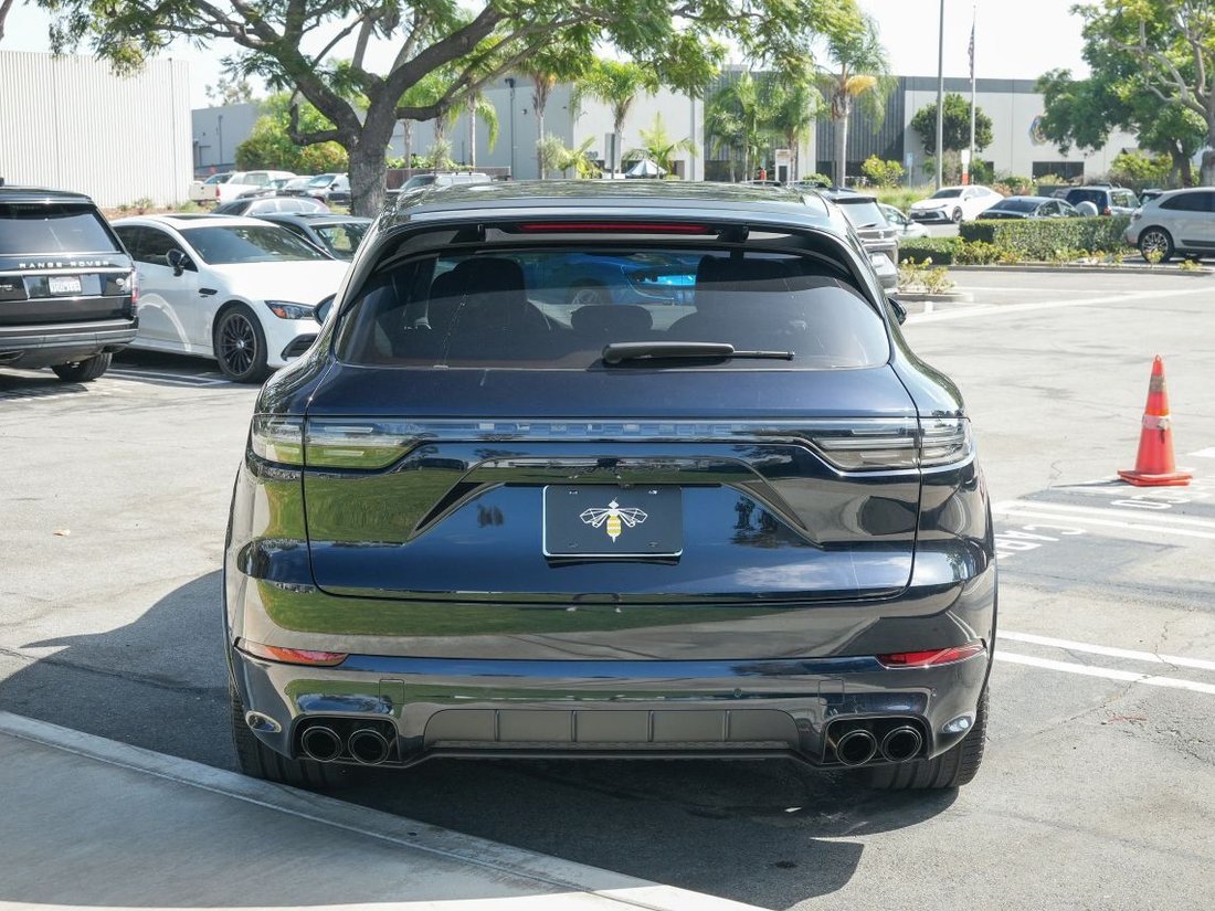 Suv in Costa Mesa, CA, United States 4 - 18728690