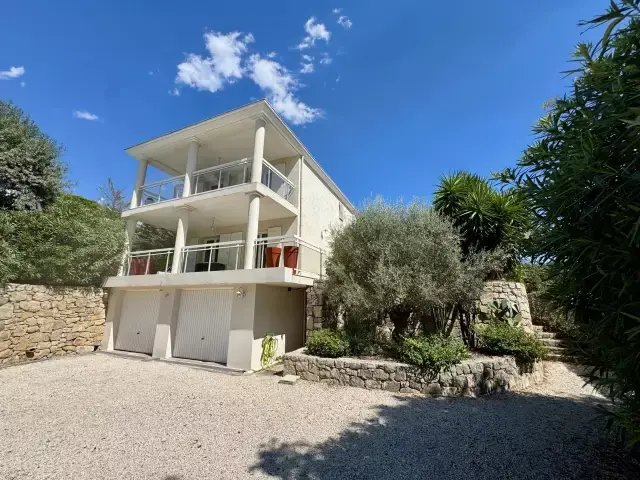 Casa en Mougins, Provenza-Alpes-Costa Azul, Francia 1 - 18765474