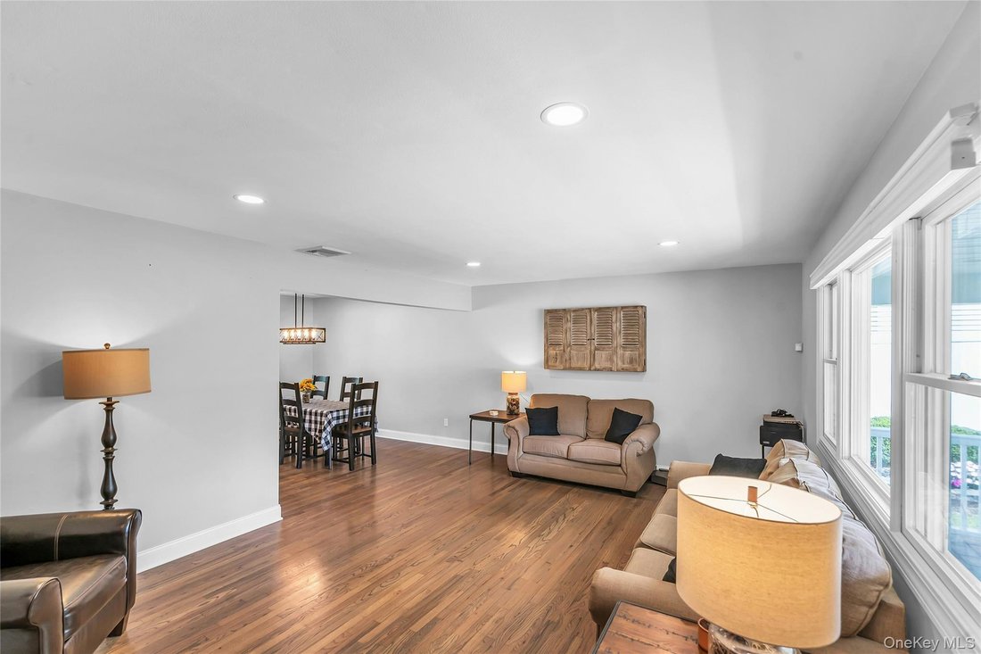 Casa en Hauppauge, Nueva York, Estados Unidos 5 - 18772483