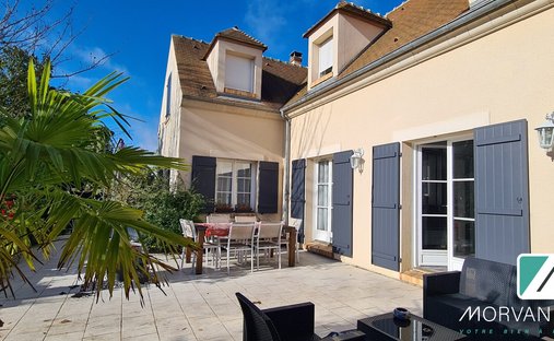 Villa a La Celle-les-Bordes, Isola di Francia, Francia 1