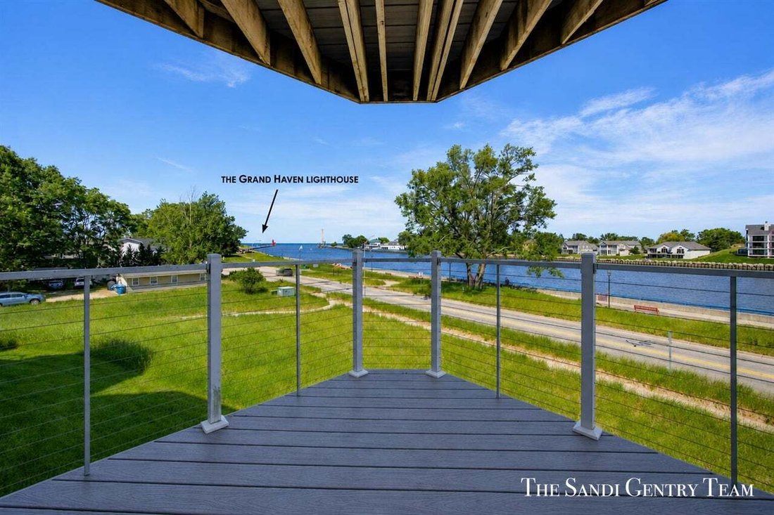 Condo in Grand Haven, Michigan, United States 2 - 18379038
