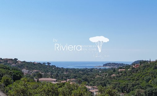 Land in Nord, Cavalaire-sur-Mer, France 1