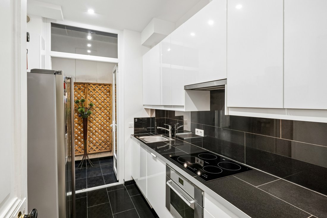 Apartment in Gros Caillou, Paris 7e Arrondissement, Paris 5 - 18769993