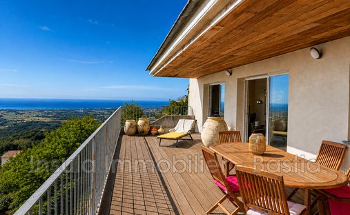 Villa in Sorbo-Ocagnano, Korsika, Frankreich 1