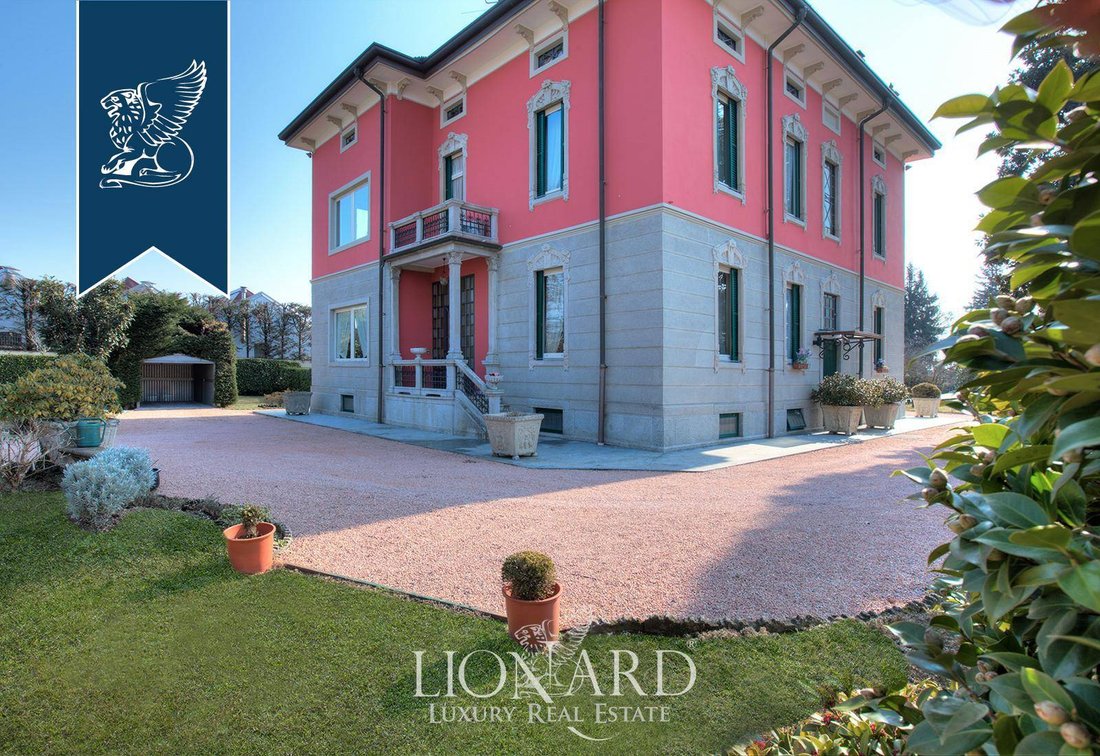 Villa en Magnago, Lombardía, Italia 5 - 18772704