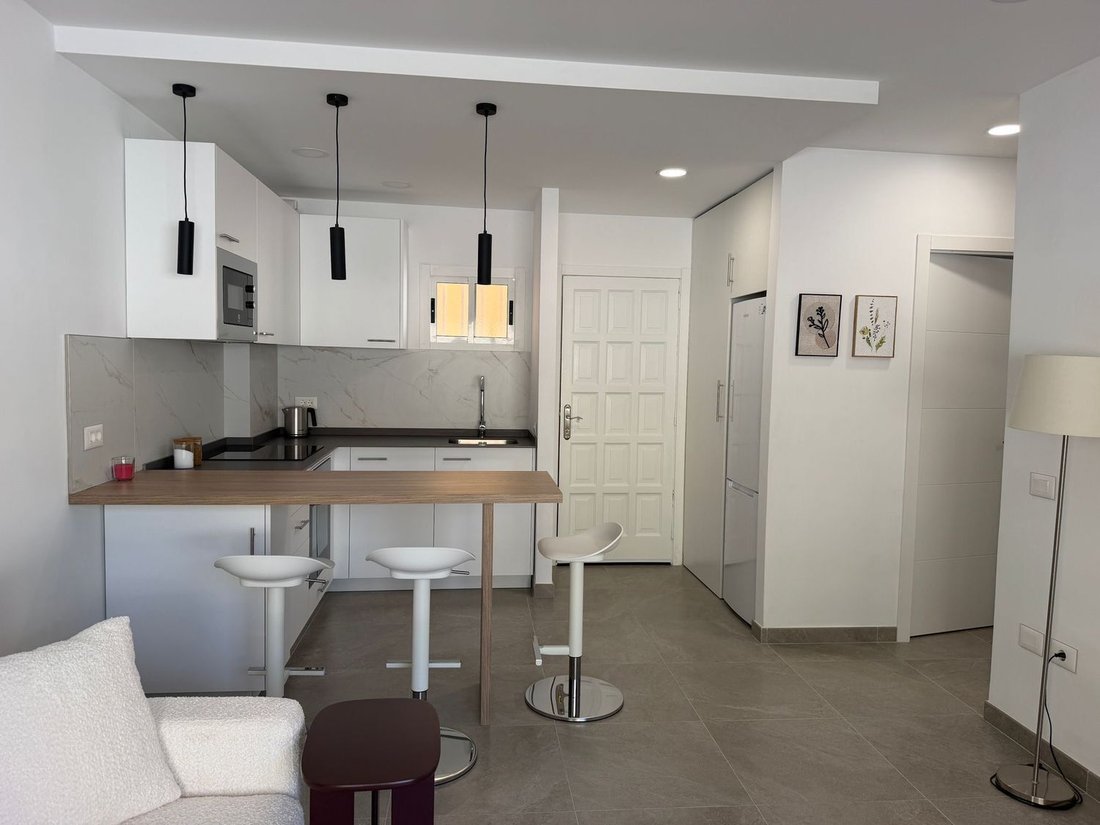 Apartamento en Los Cristianos, Canarias, España 1 - 18772194