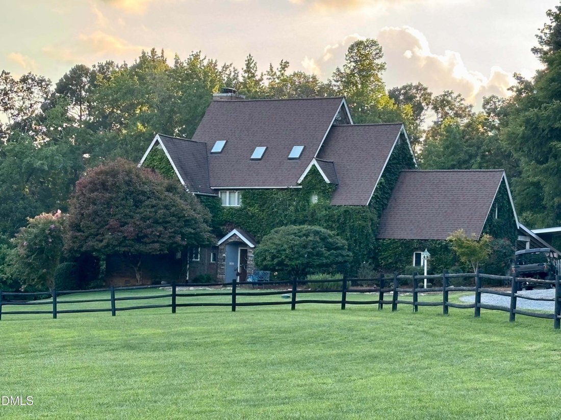 Farm Ranch in Chapel Hill, North Carolina, United States 1 - 17844913