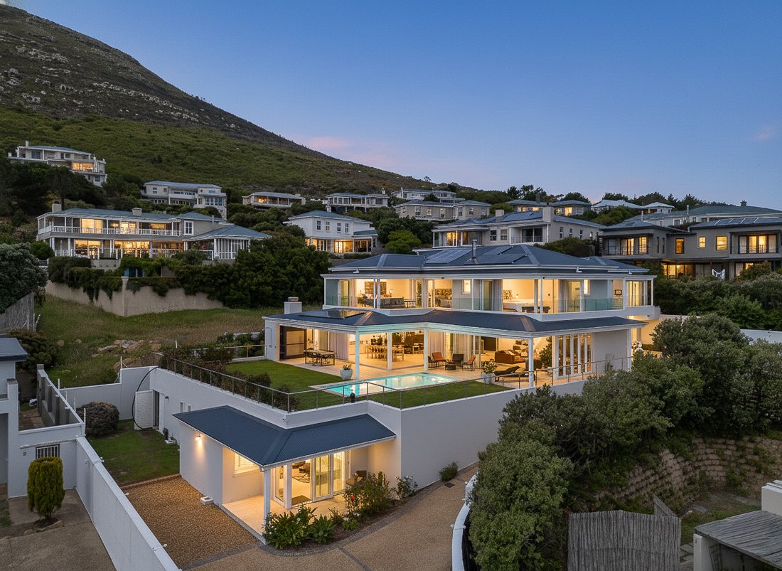 House in Belvedere, Cape Town, South Africa 3 - 18770319