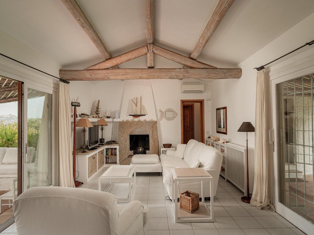 Villa in San Pantaleo, Olbia, Italy 3 - 14856179