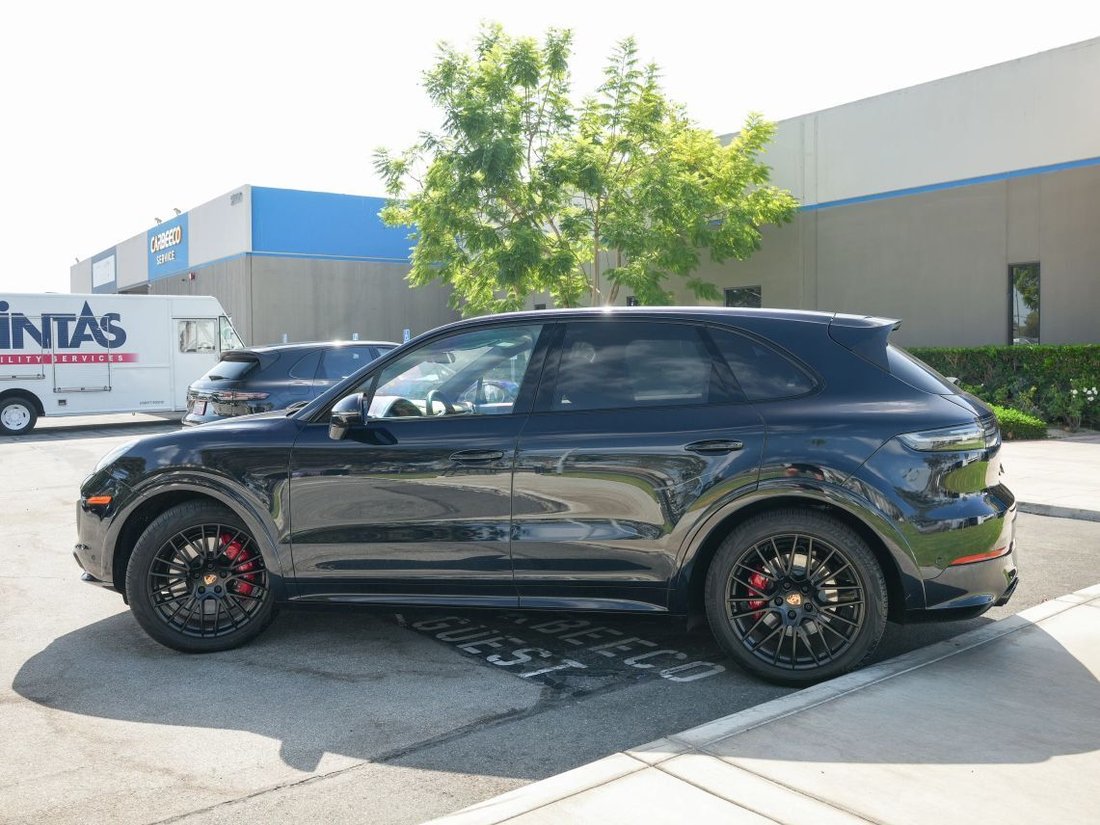 Suv in Costa Mesa, CA, United States 3 - 18728690