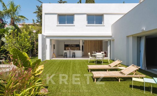 Haus in Centre Ville, Carqueiranne, Frankreich 1