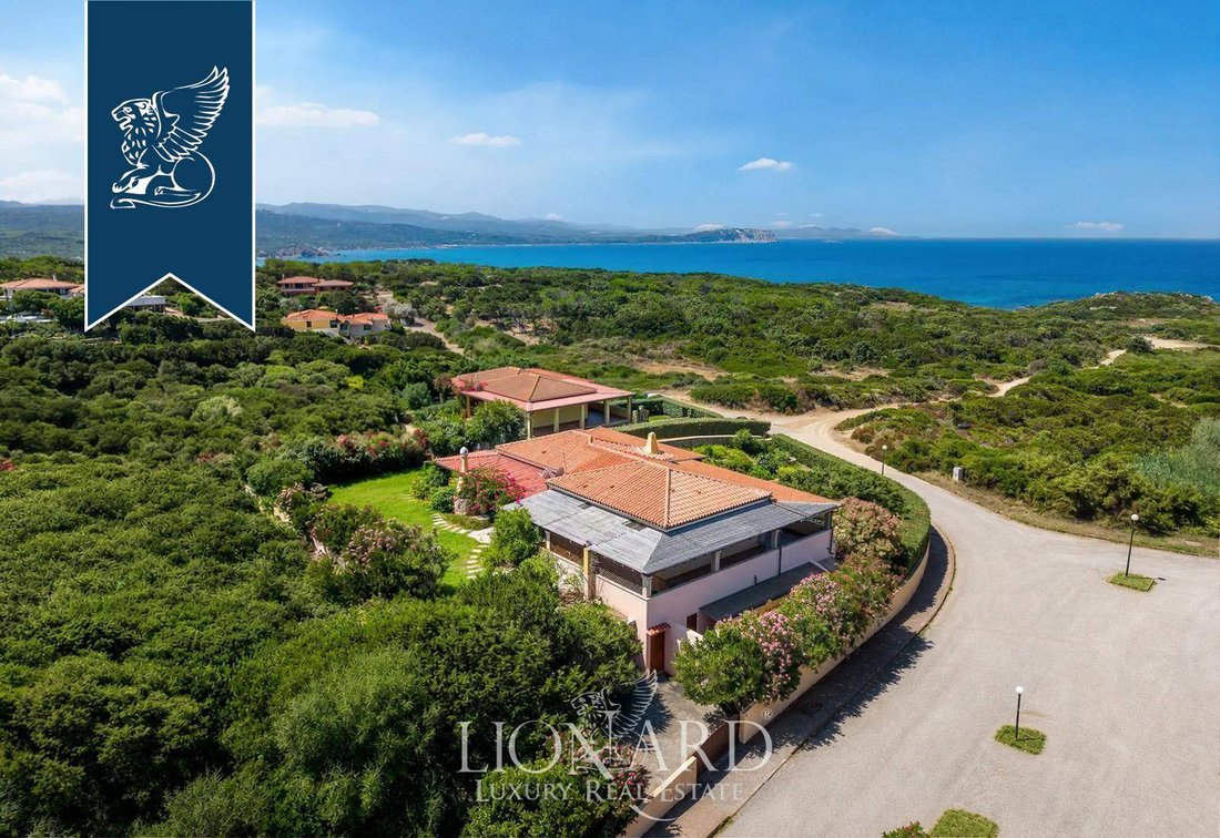 Villa en Lungòni/Santa Teresa Gallura, Cerdeña, Italia 1 - 18772747