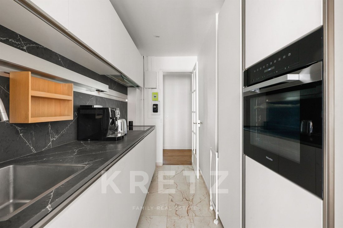 Apartment in Auteuil Sud, Paris 16e Arrondissement, Paris 5 - 18773225