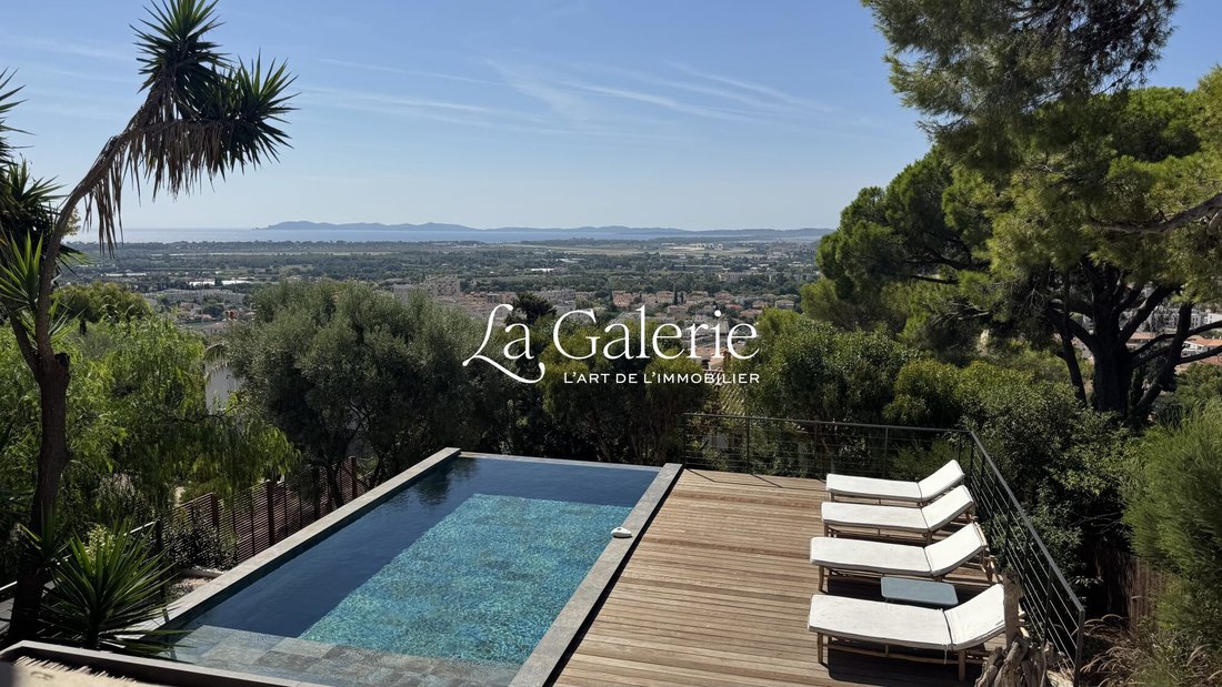 Villa a Hyères, Provenza-Alpi-Costa Azzurra, Francia 1 - 18773610