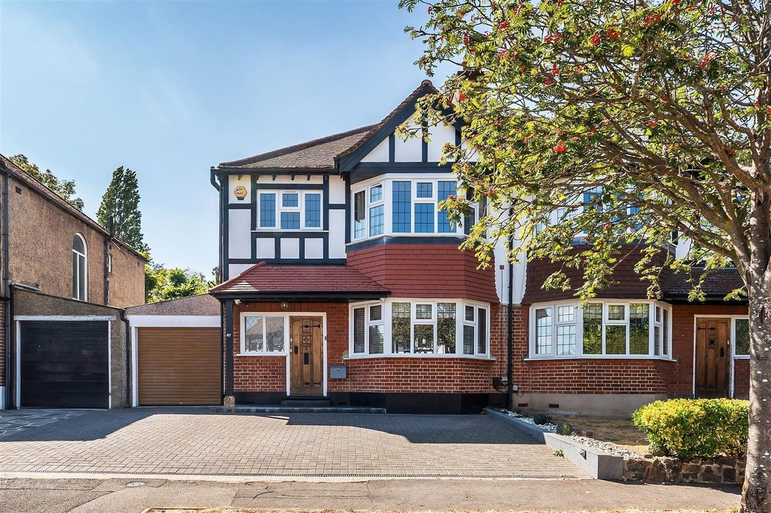 Casa a Cheam, London Borough of Sutton, Inghilterra 4 - 18768643