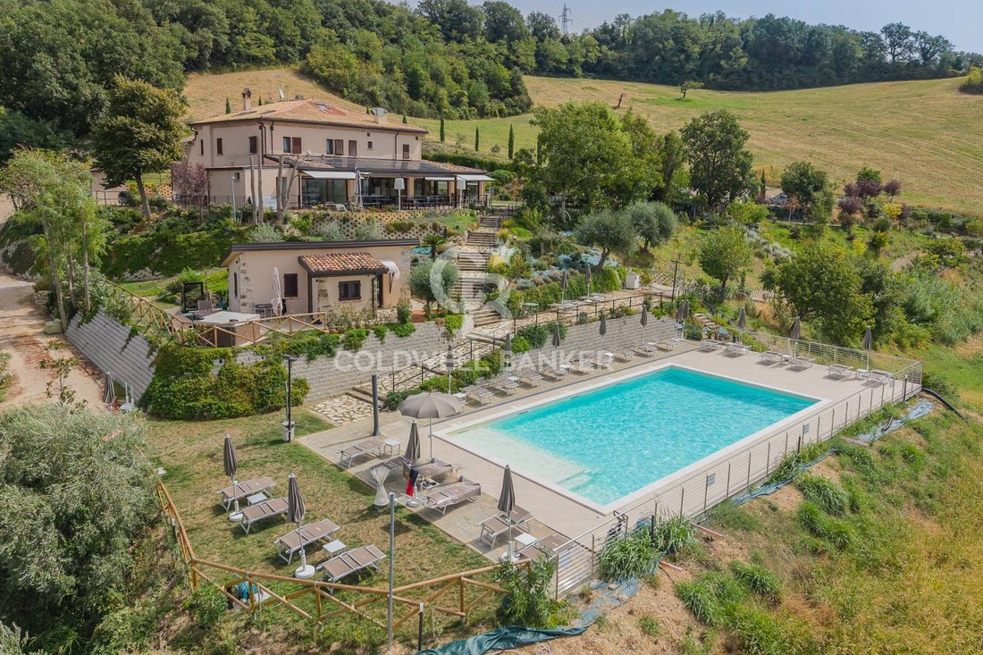 Villa en Montefiore Conca, Emilia-Romaña, Italia 1 - 18773440