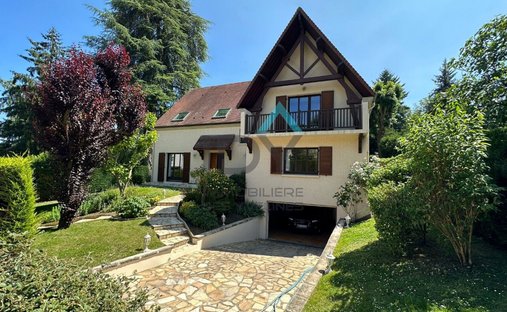 Casa en L'Étang-la-Ville, Isla de Francia, Francia 1