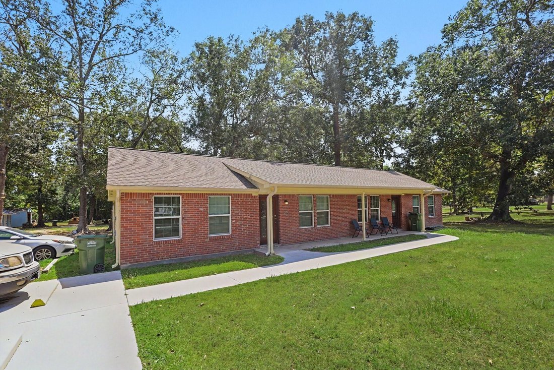 Dayton, Texas, United States 3 - 18772221
