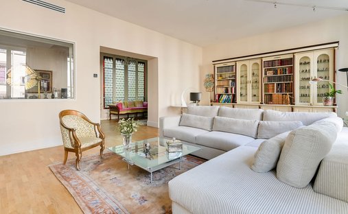 Apartment in Perralière, Lyon, Auvergne-Rhône-Alpes 1