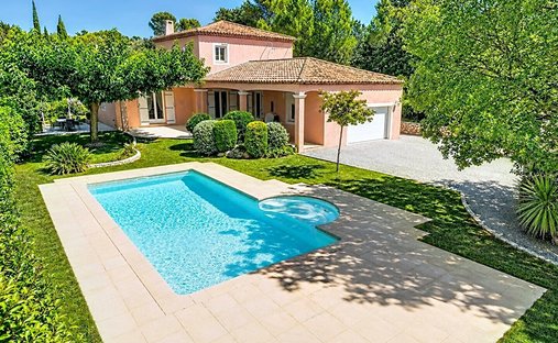 Villa in Trans-en-Provence, Provence-Alpes-Côte d'Azur, France 1