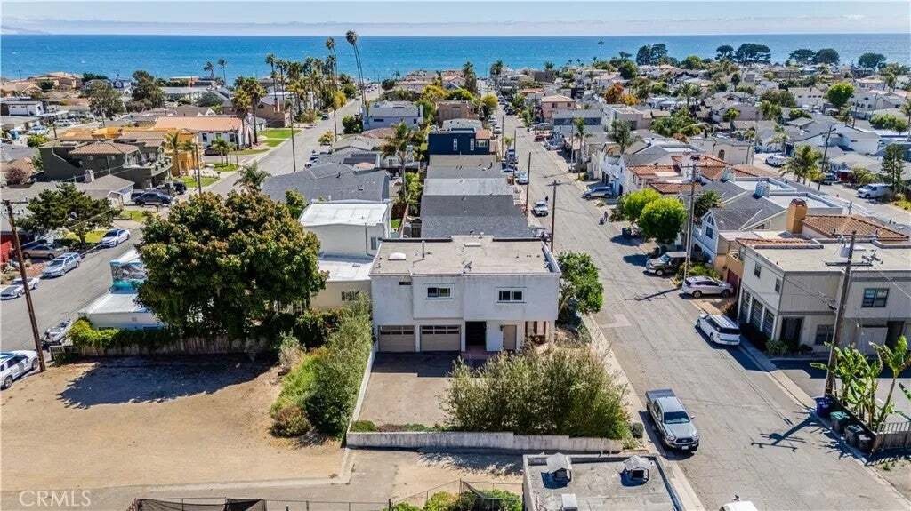 Pismo Beach, California, United States 1 - 18403005
