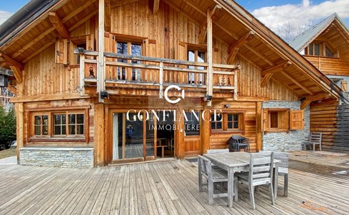Chalet in Saint-Etienne-de-Tinée, Provence-Alpes-Côte d'Azur, France 1