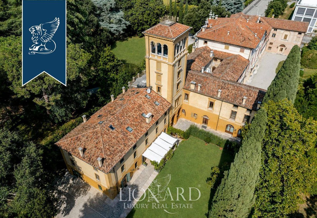 Villa en Bassano del Grappa, Véneto, Italia 2 - 18772685