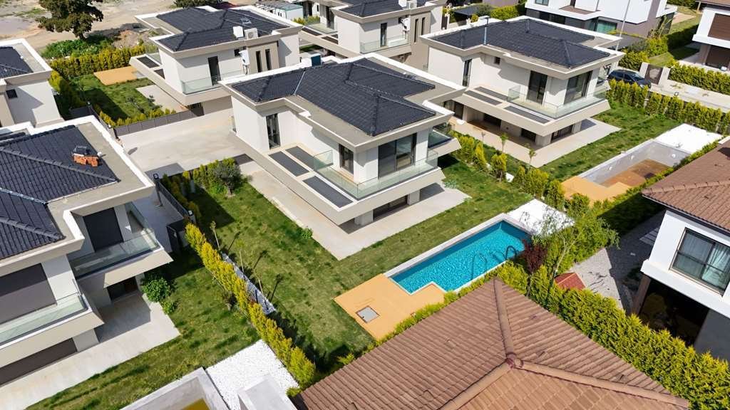 Villa in İzmir, İzmir, Turkey 2 - 18768900